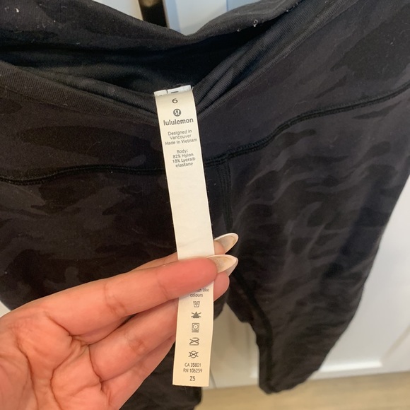 Lulu lemon wunder under - Picture 3 of 3